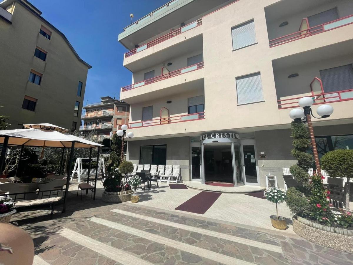 קיאנצ'נו טרמה Hotel Cristina מראה חיצוני תמונה